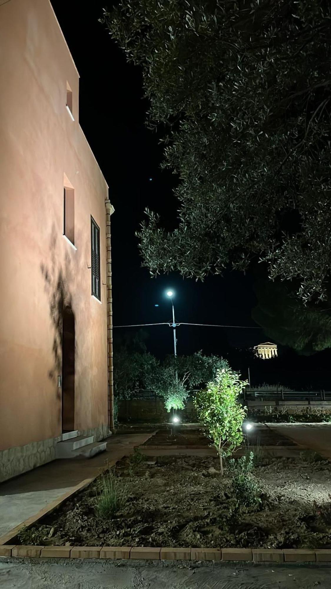 Il Giardino Del Tempio Bed & Breakfast Agrigento Bagian luar foto