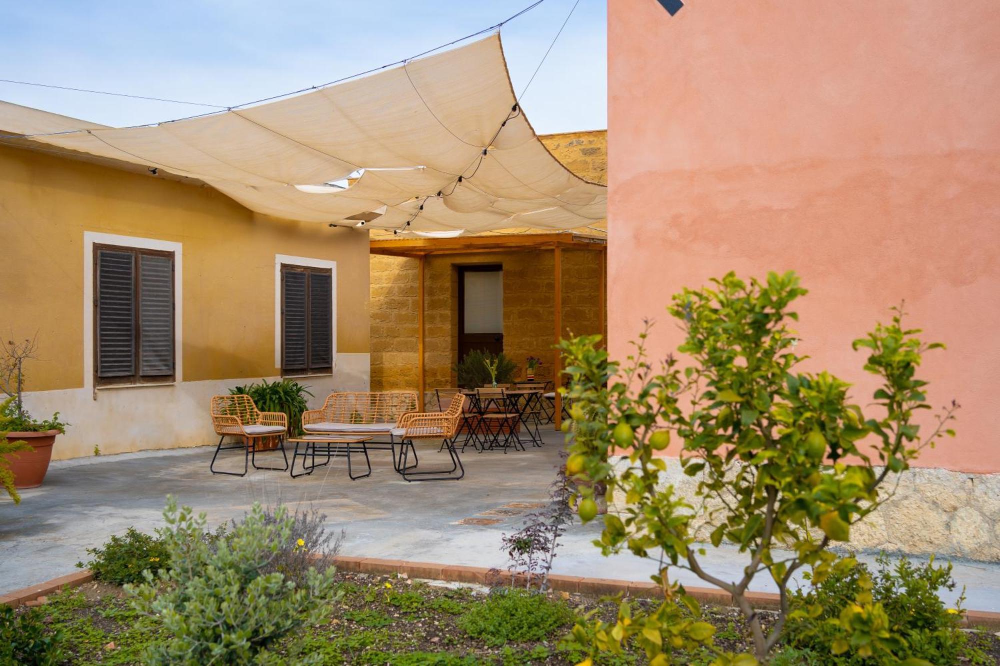 Il Giardino Del Tempio Bed & Breakfast Agrigento Bagian luar foto